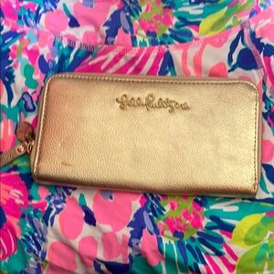 Lilly Pulitzer Gold Wallet Sleek Metallic Design